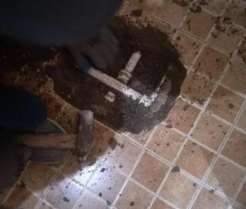 梅里斯卫生间漏水维修公司为您分享下卫生间渗水如何处理及注意事项